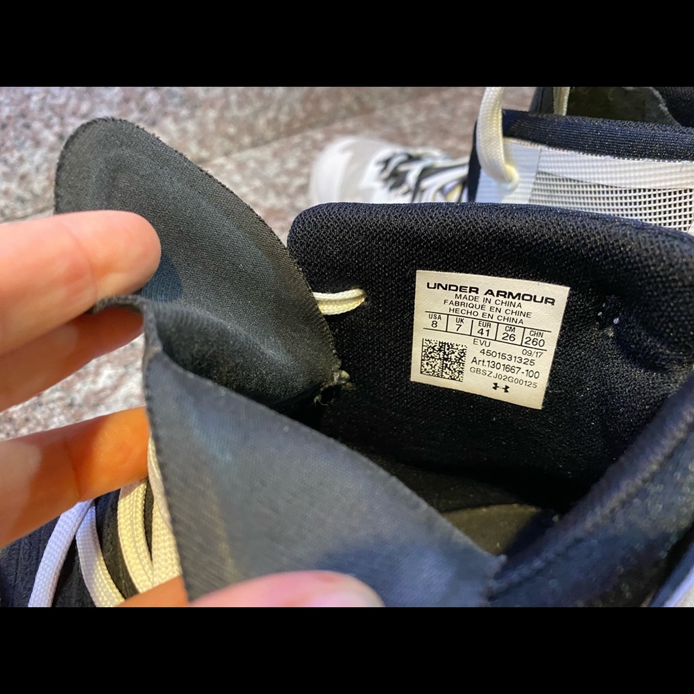 Sneakers Under Armour View 3